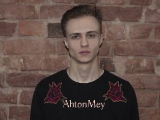 AhtonMey Anal Sexe
