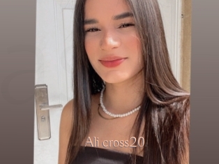 Ali_cross20