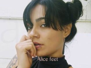 Alice_feet