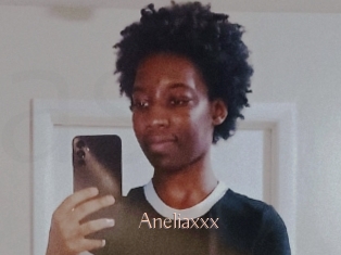 Aneliaxxx