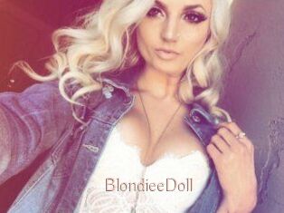 BlondieeDoll