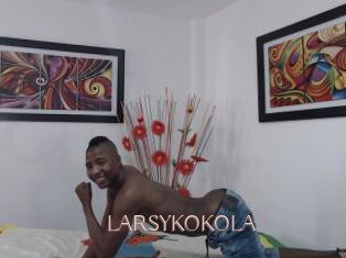 LARSYKOKOLA