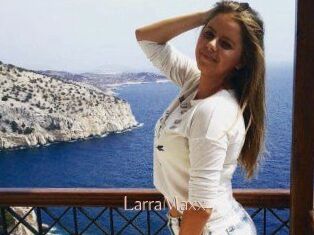 LarraMaxx