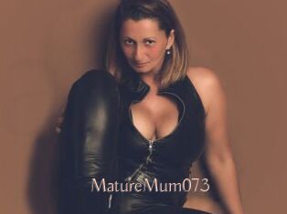 MatureMum073