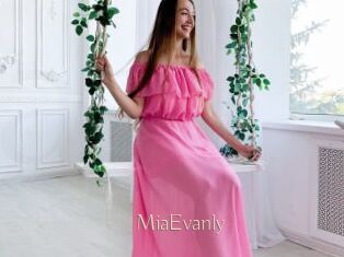 MiaEvanly