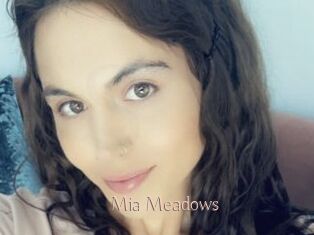 Mia_Meadows