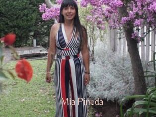 Mia_Pineda