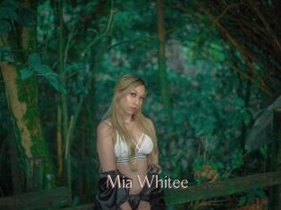 Mia_Whitee