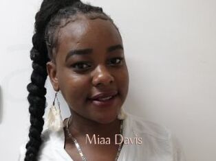 Miaa_Davis