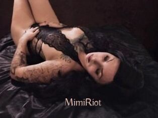 Mimi_Riot