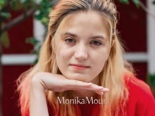 MonikaMour