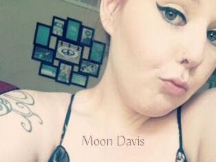 Moon_Davis