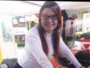 Mia85