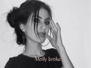 Molly_broke