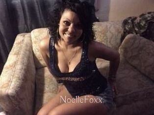 Noelle_Foxx
