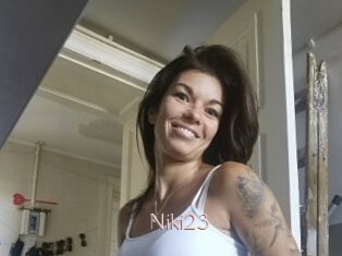 Niki23