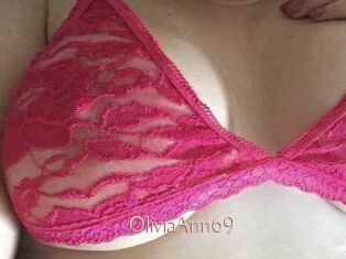 Olivia_Ann_69