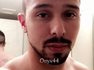 Onyx44