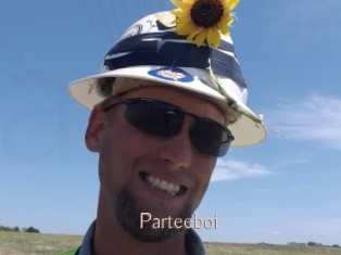 Parteeboi