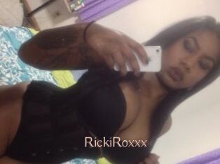 RickiRoxxx