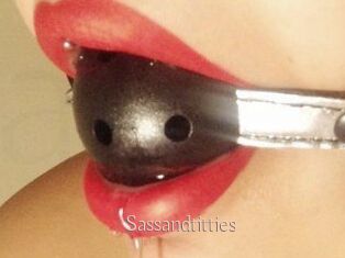 Sassandtitties