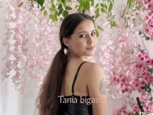 Tania_bigass