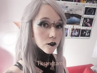 Titsandtarot