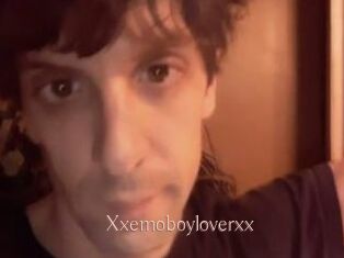 Xxemoboyloverxx
